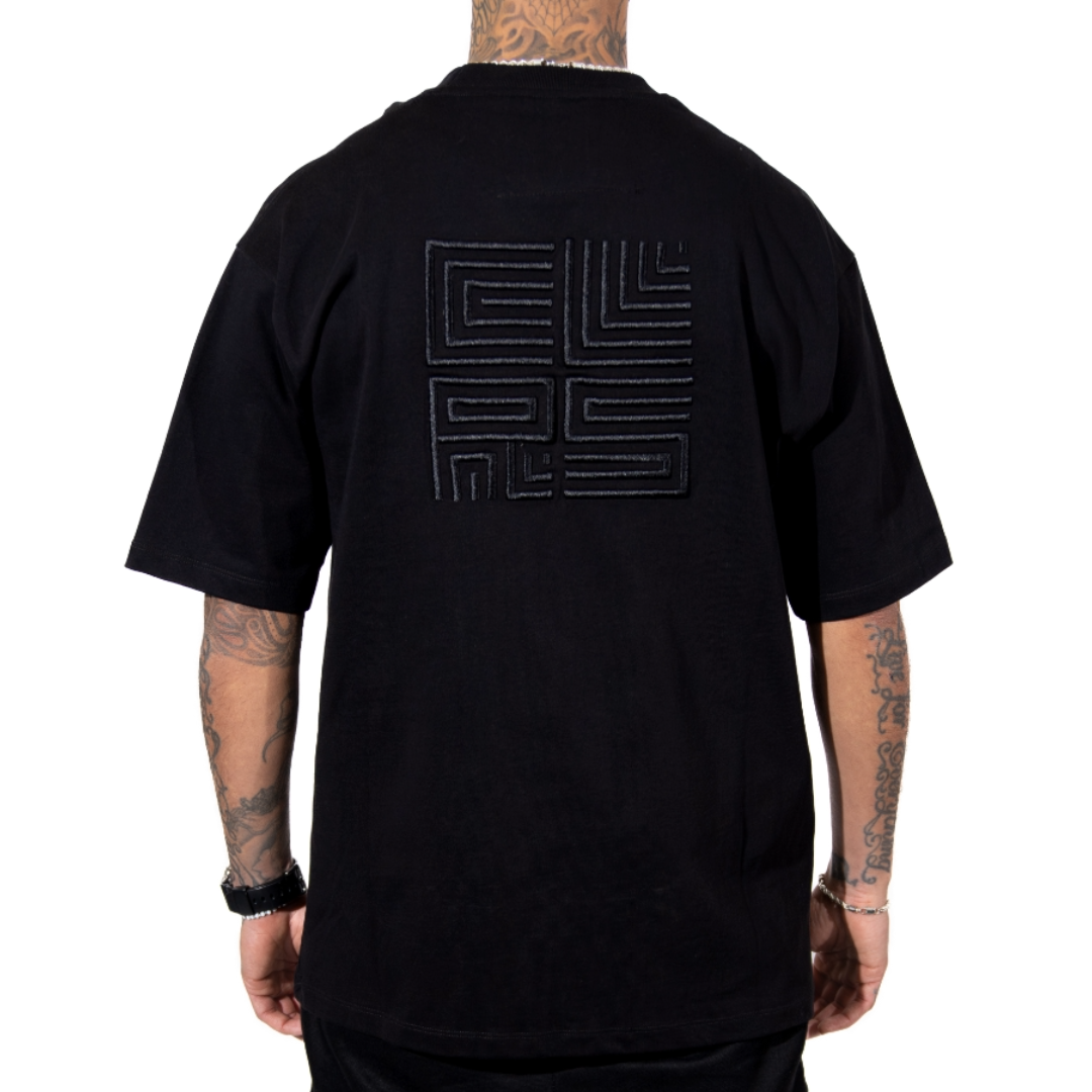 3H x CLRS Zwart ton-sur-ton Heavy Relax Fit T-shirt van 100% katoen met korte mouwen en 3D-geborduurd ontwerp