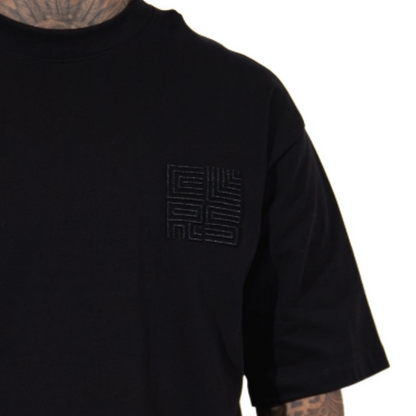 3H x CLRS Zwart ton-sur-ton Heavy Relax Fit T-shirt van 100% katoen met korte mouwen en 3D-geborduurd ontwerp
