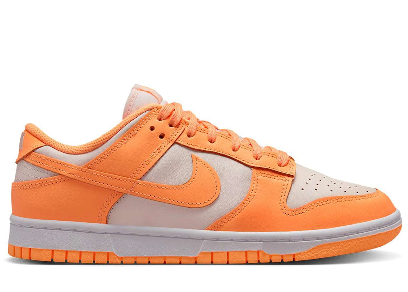 Nike Dunk Low Peach Crème (W)